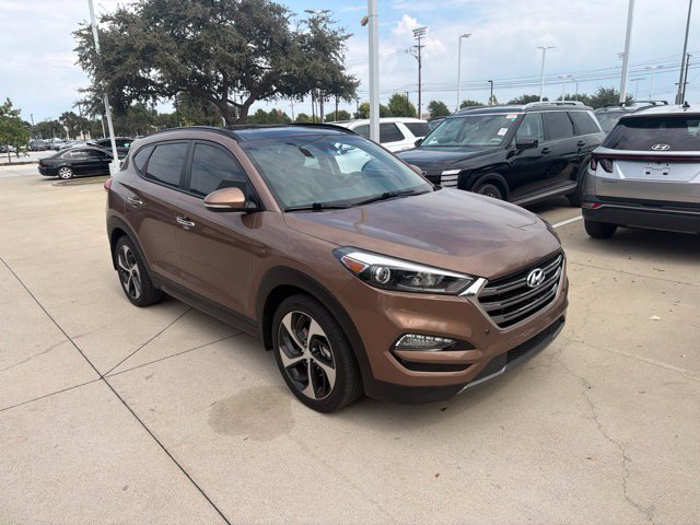 Used 2016 Hyundai Tucson Limited w/ Option Group 03 FWD image 2