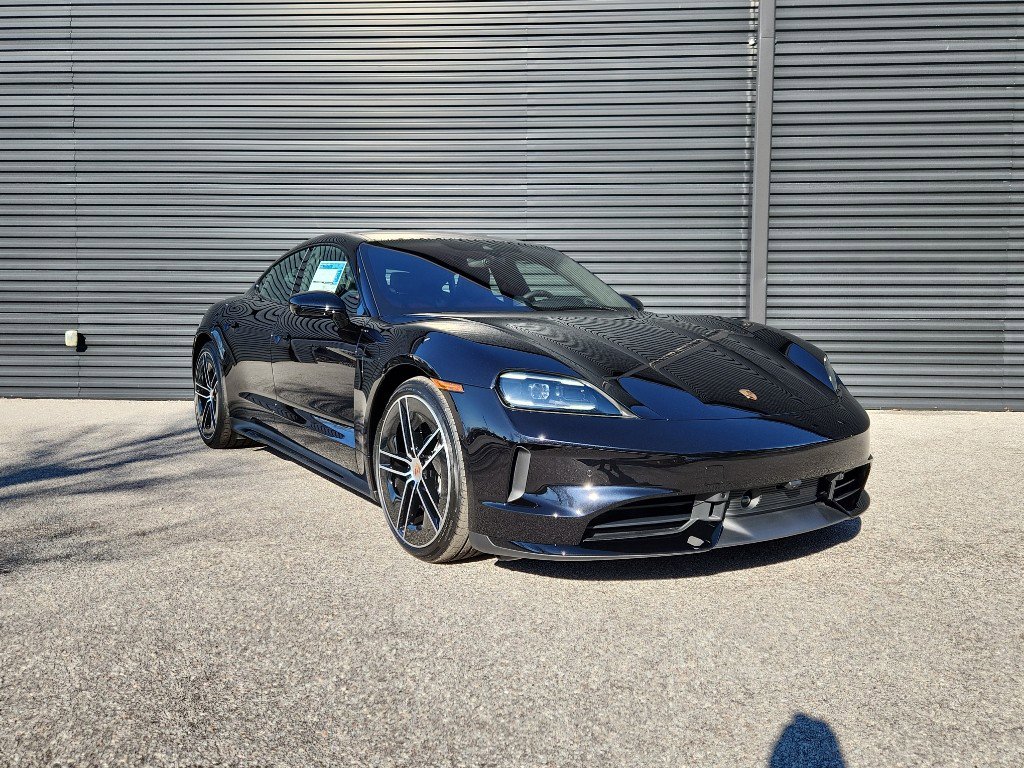 New 2026 Porsche Taycan GTS image 9