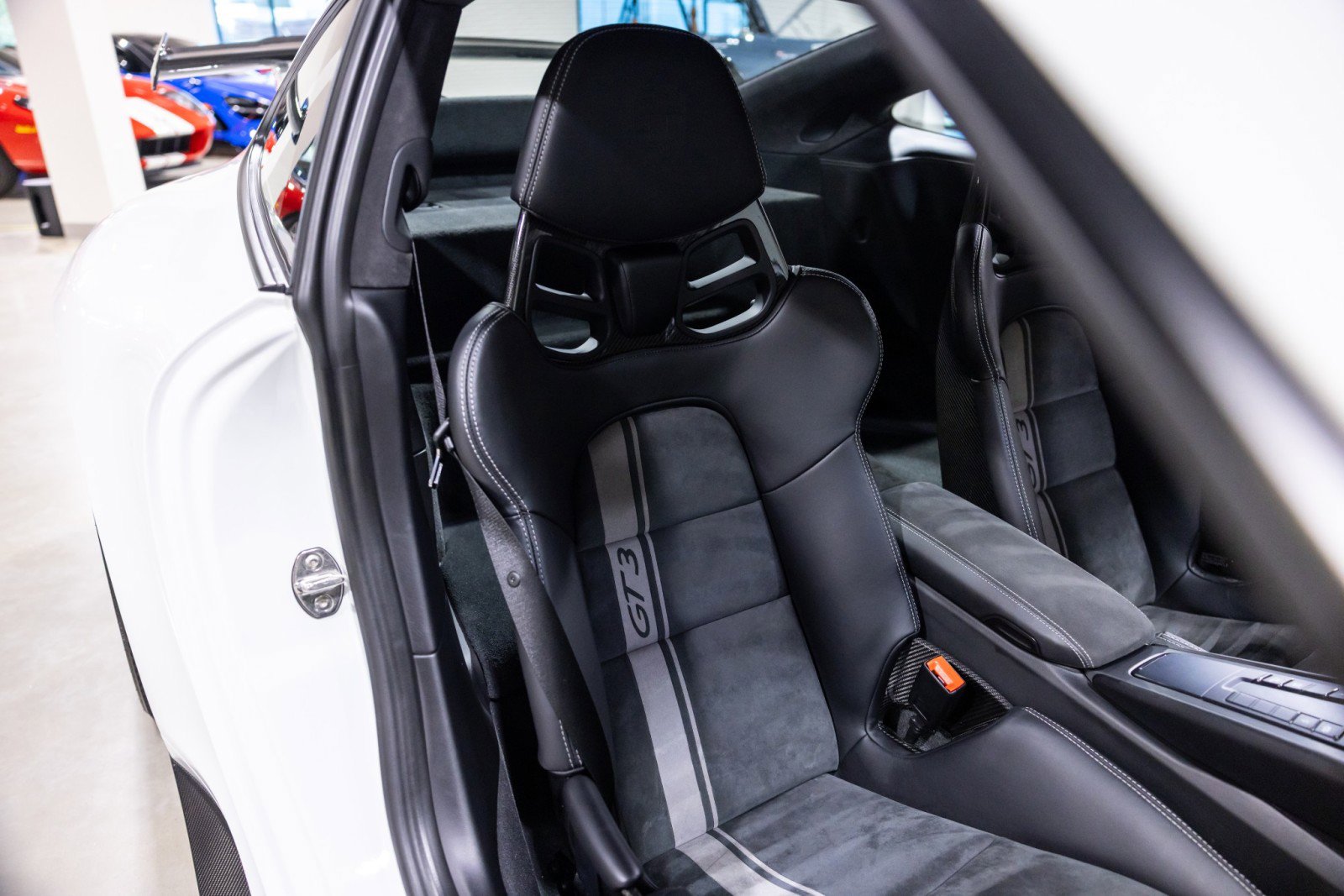 Used 2018 Porsche 911 GT3 image 29