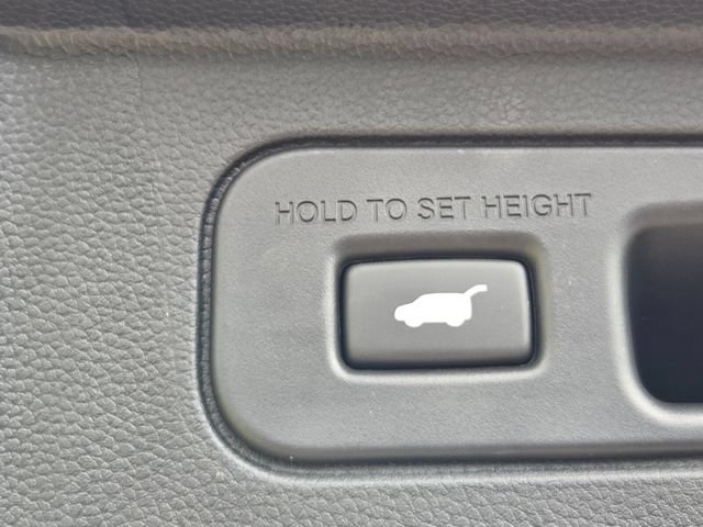 Used 2025 Honda Pilot TrailSport image 28