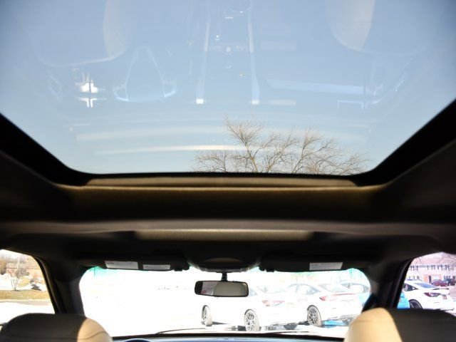 Used 2015 Ford Explorer XLT w/ Equipment Group 202B image 26