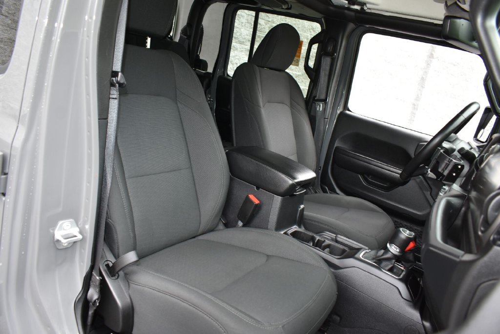 Used 2021 Jeep Gladiator Sport AWD/4WD image 26