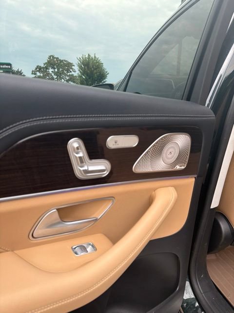 Used 2024 Mercedes-Benz GLS 450 4MATIC w/ AMG Line Exterior image 13