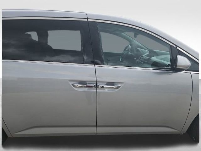 Used 2016 Honda Odyssey Touring Elite image 21