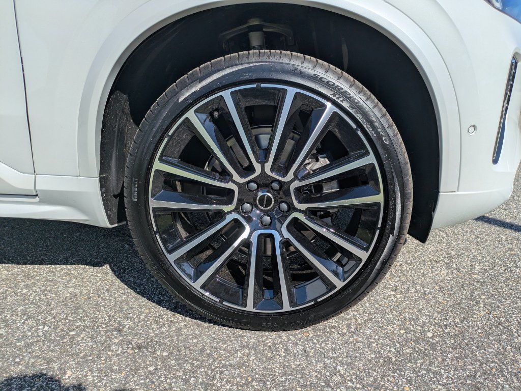 New 2027 Volvo XC90 B6 Plus AWD/4WD image 11