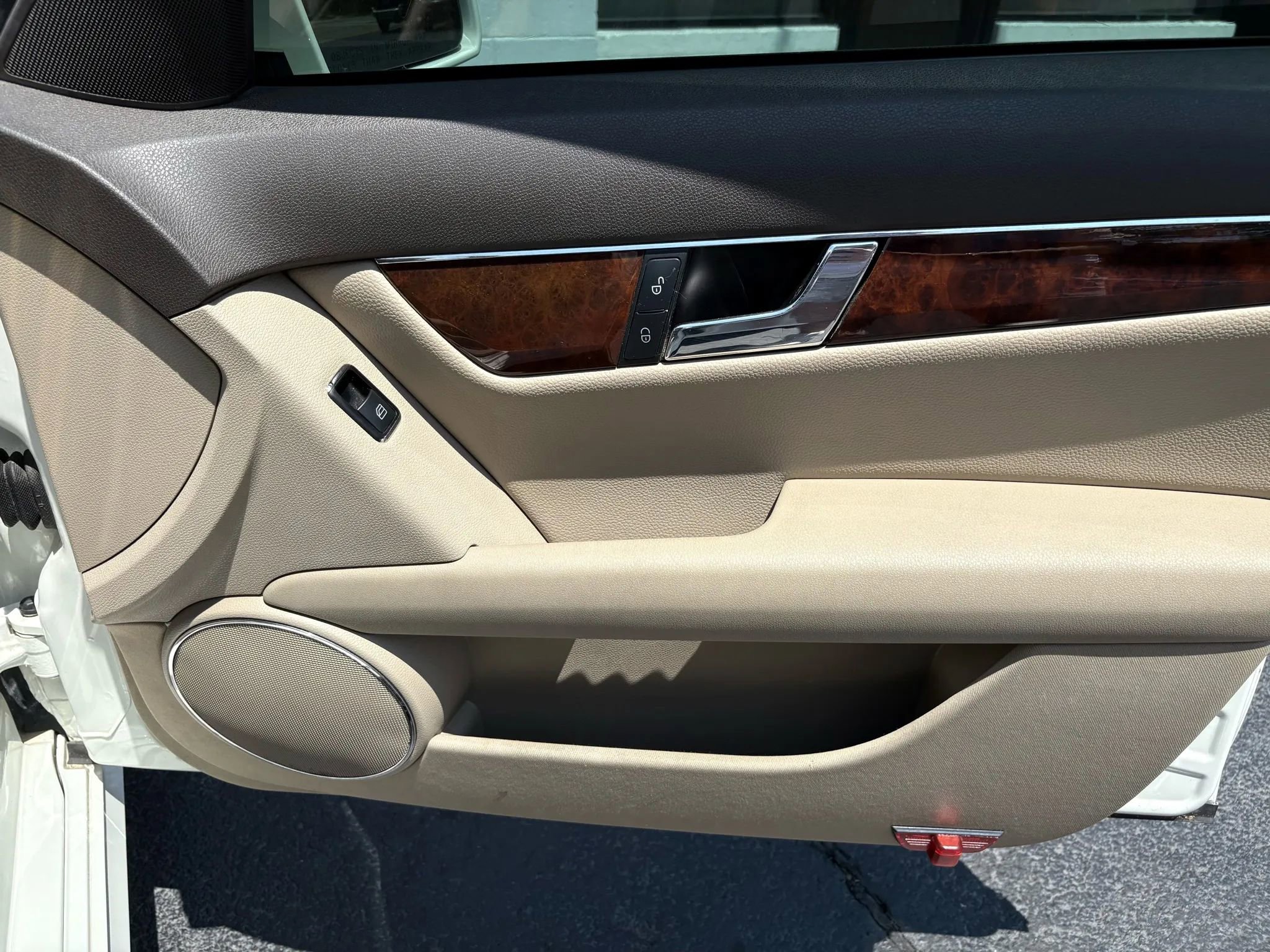 Used 2010 Mercedes-Benz C 300 Sedan image 20