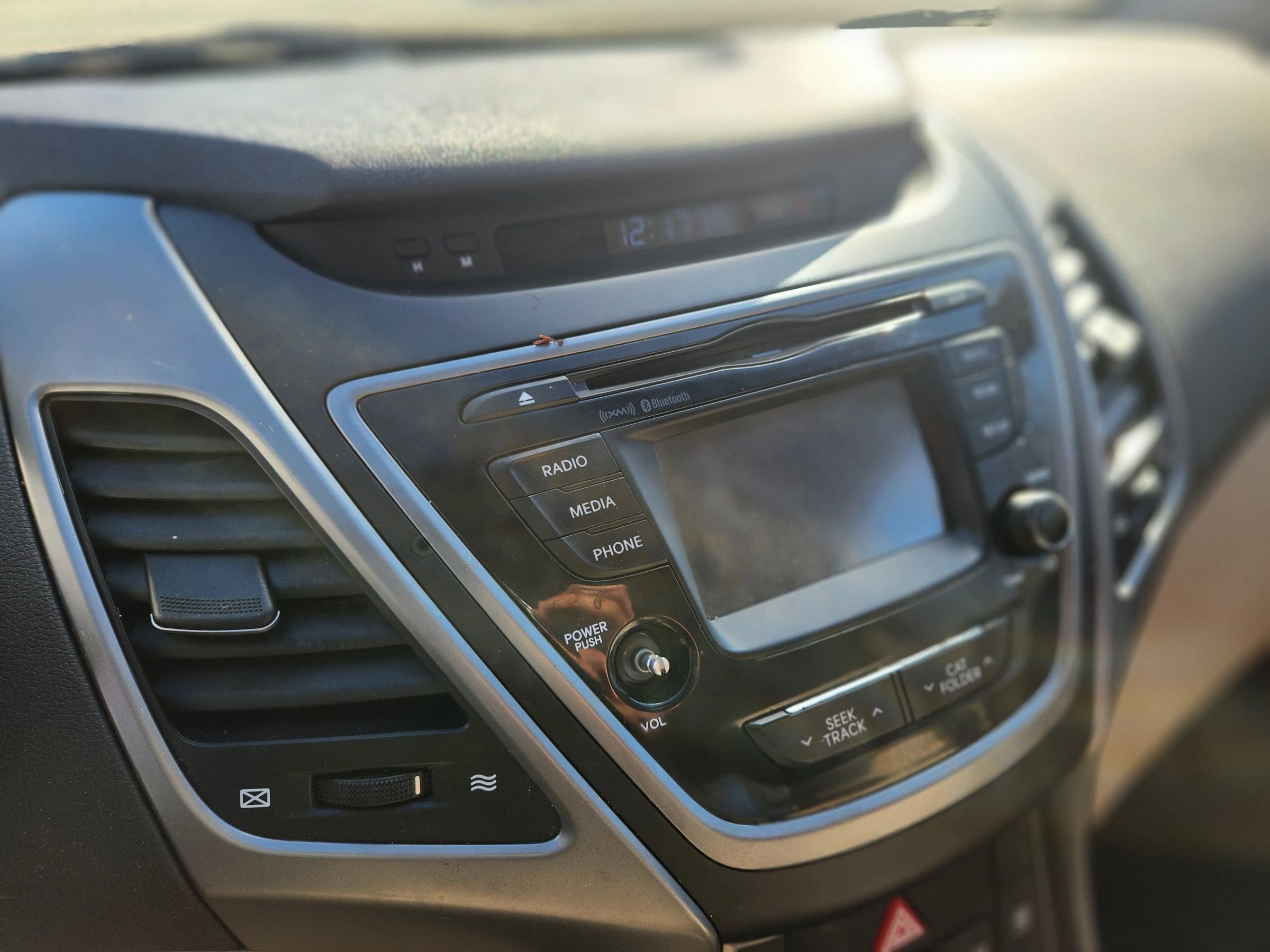 Used 2015 Hyundai Elantra SE w/ Option Group 02 FWD image 23