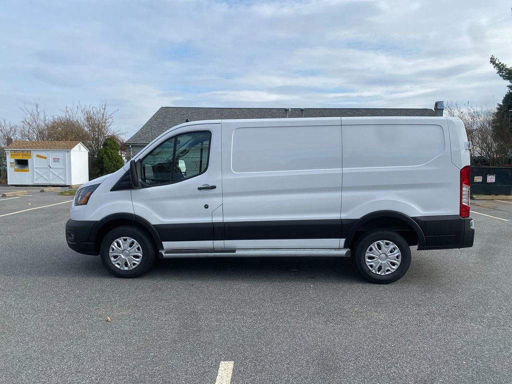 Used 2024 Ford Transit 250 Low Roof w/ Exterior Upgrade Package RWD image 9
