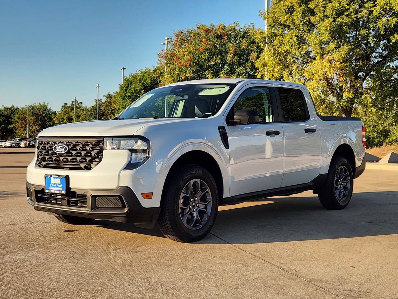 Used 2025 Ford Maverick XLT w/ Equipment Group 302A AWD/4WD image 3
