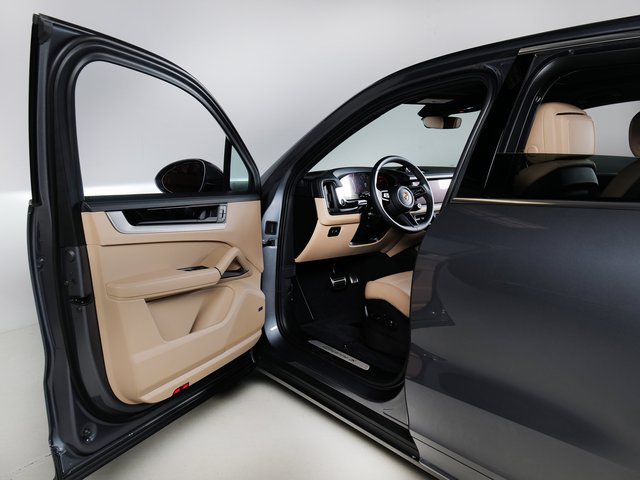 New 2026 Porsche Cayenne S AWD/4WD image 27