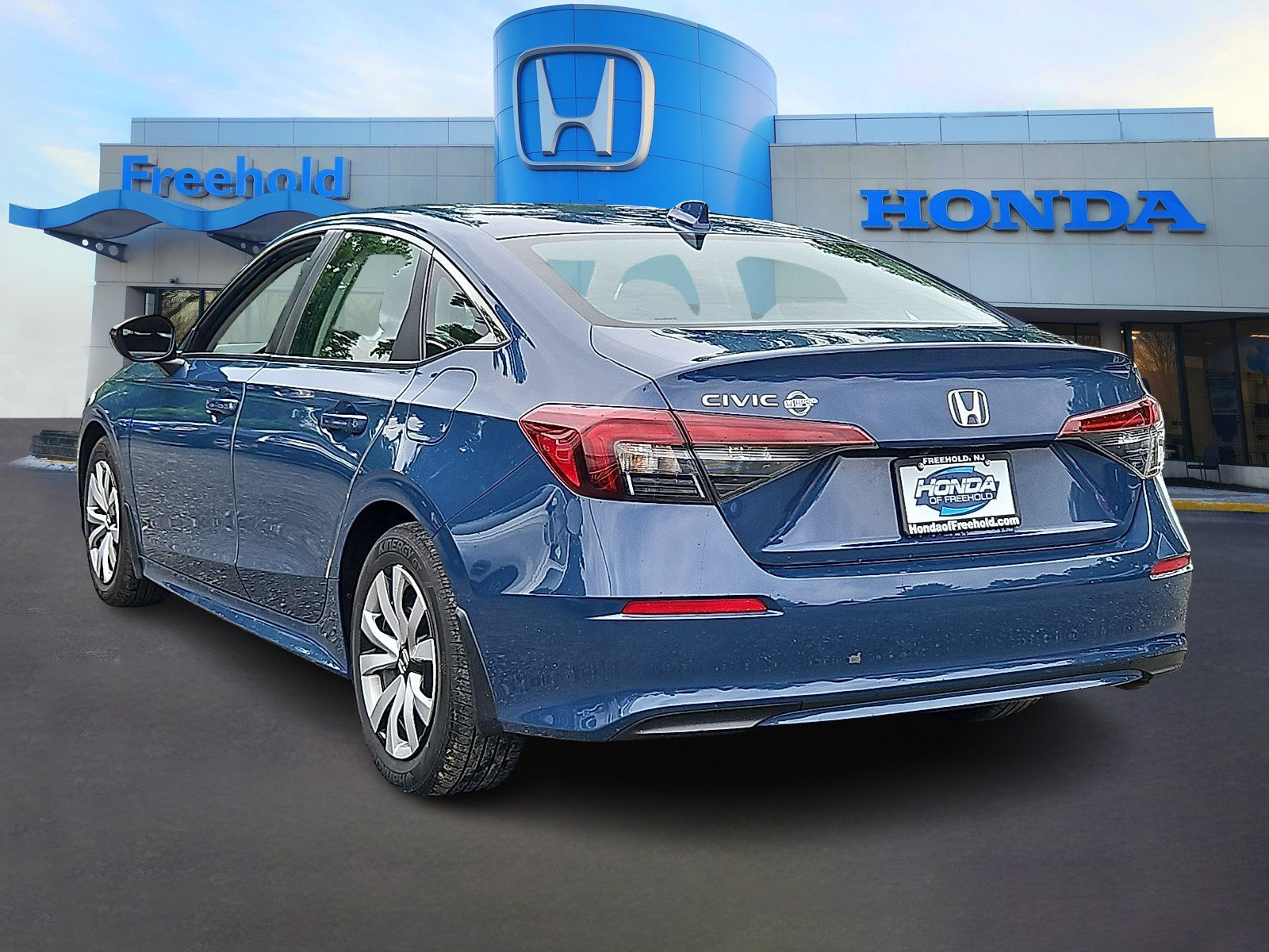 Used 2025 Honda Civic LX image 5