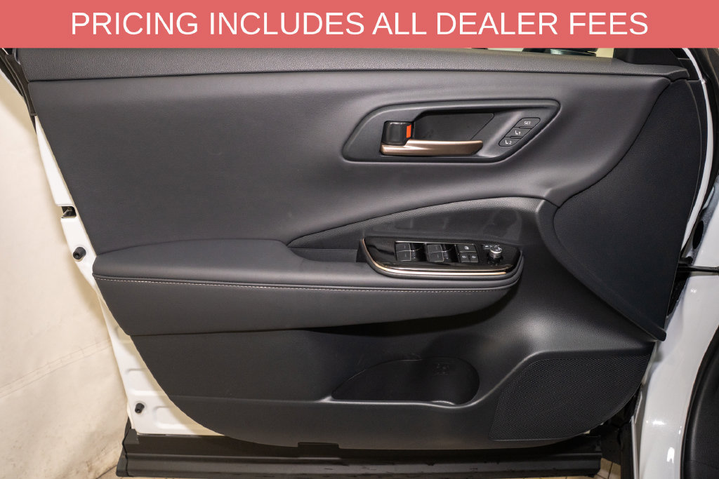 Used 2026 Toyota Crown Platinum AWD/4WD image 14