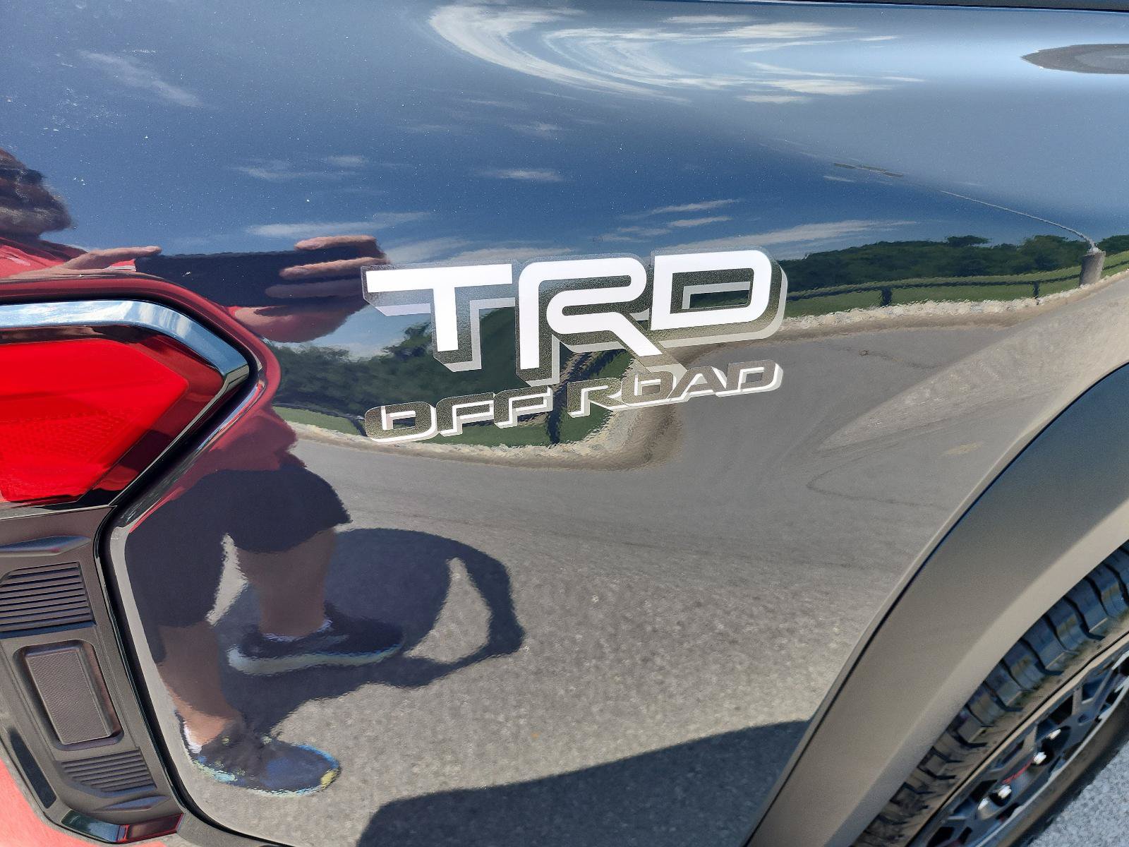 Used 2024 Toyota Tacoma TRD Off-Road w/ TRD Off Road Premium Package AWD/4WD image 5
