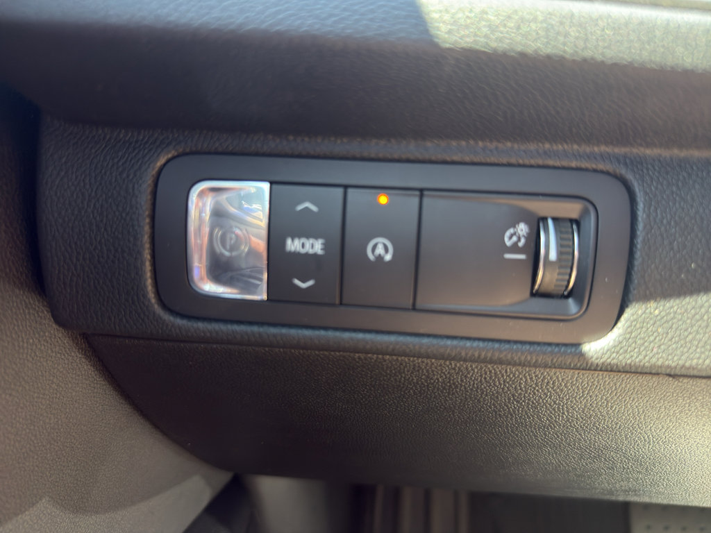 New 2026 Chevrolet Traverse LT w/ LPO, Floor Liner Package FWD image 20