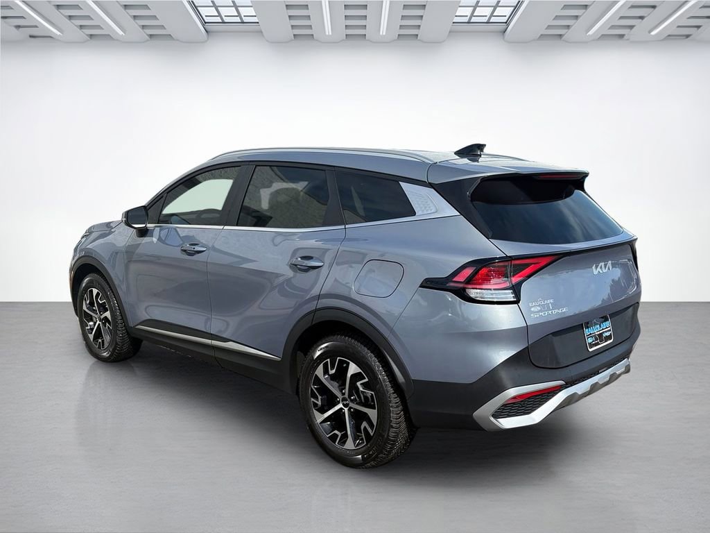 Used 2023 Kia Sportage EX image 5
