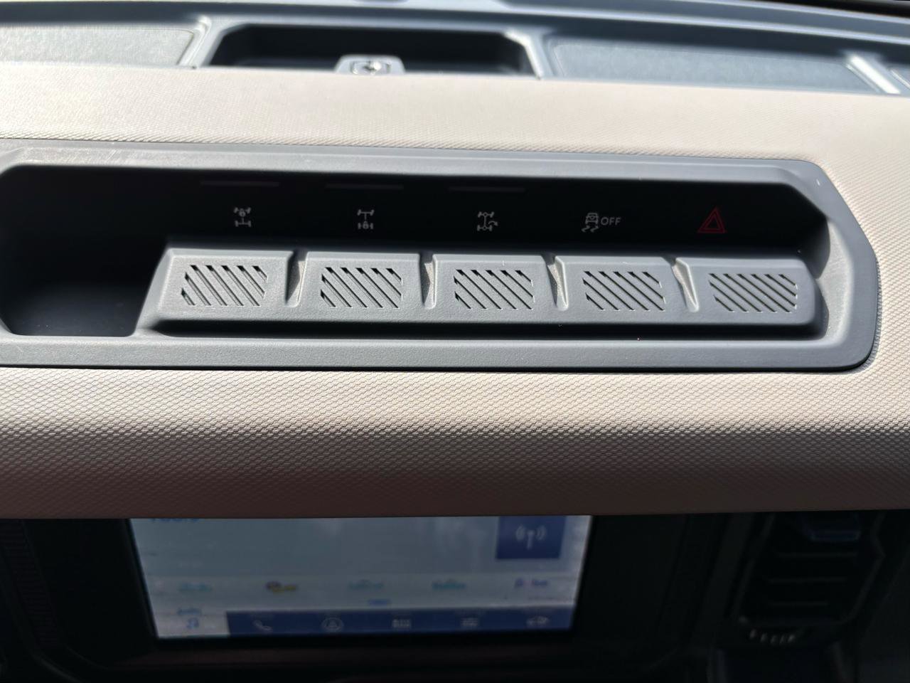 Used 2022 Ford Bronco Wildtrak image 36