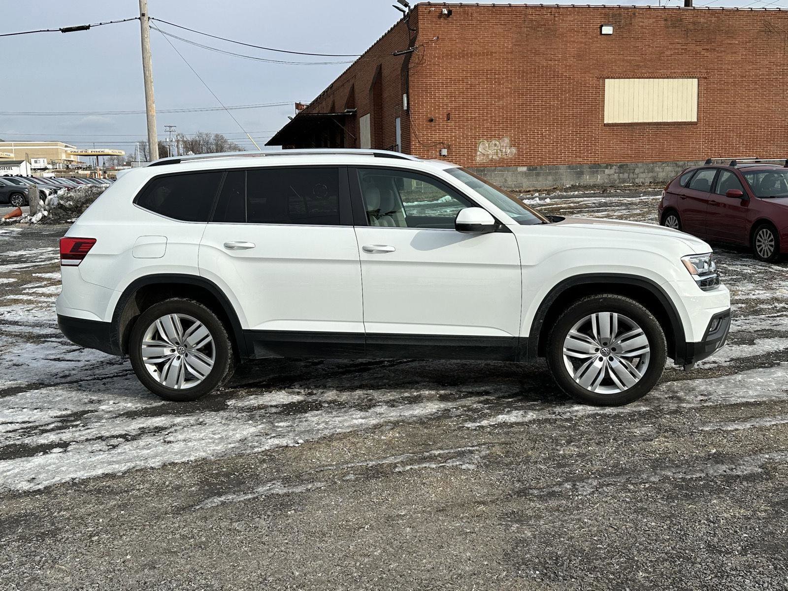 Used 2019 Volkswagen Atlas SE w/ Panoramic Sunroof Package image 9