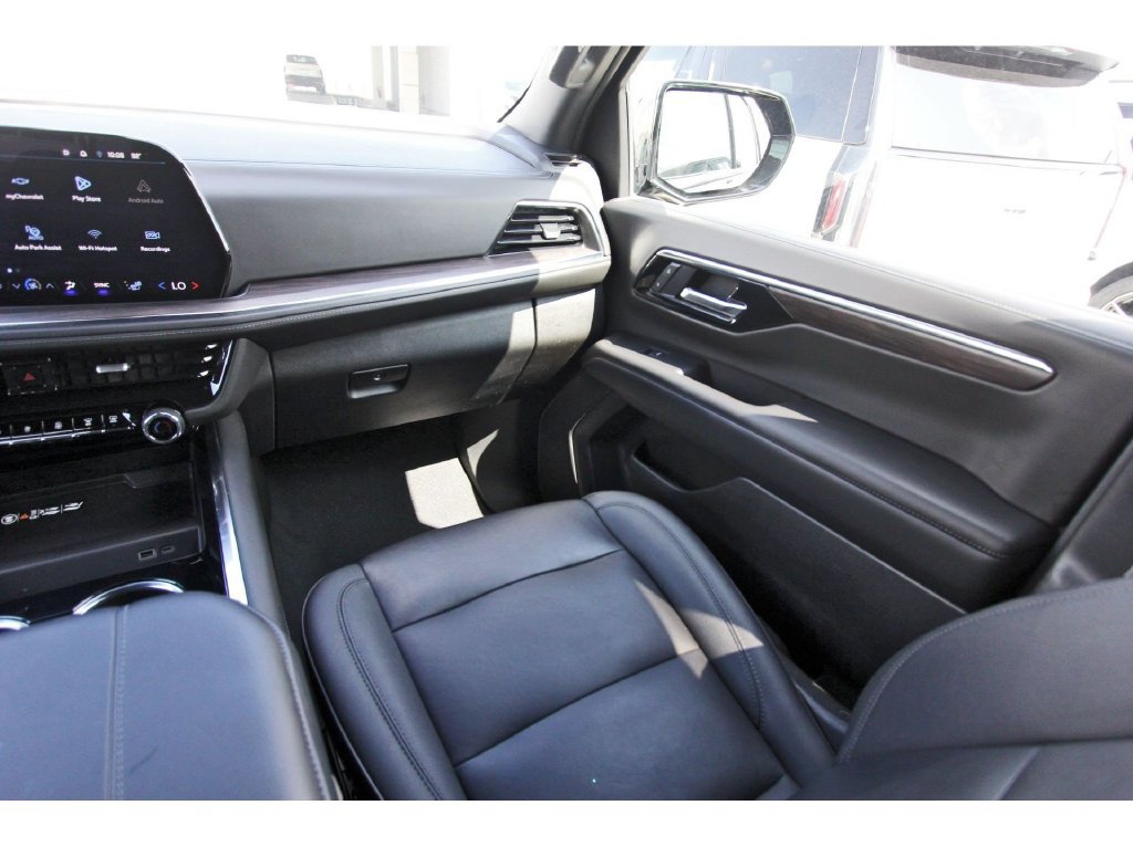 Used 2025 Chevrolet Tahoe LT RWD image 10