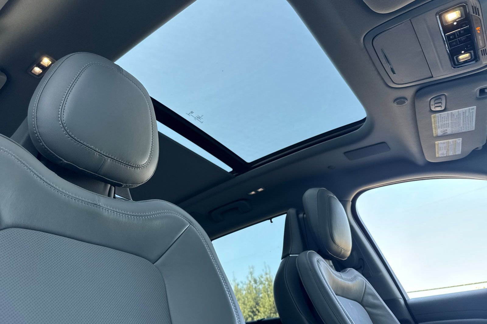 Certified 2020 Lincoln Aviator Grand Touring w/ Equipment Group 301A image 16