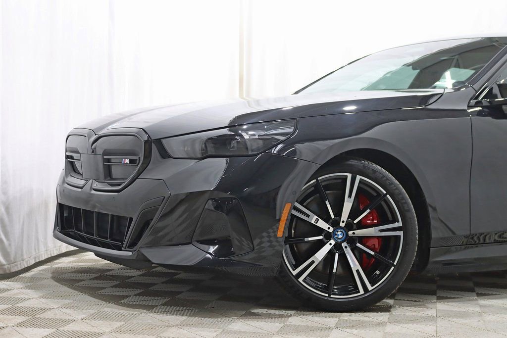 Used 2024 BMW i5 M60 w/ Premium Package image 3