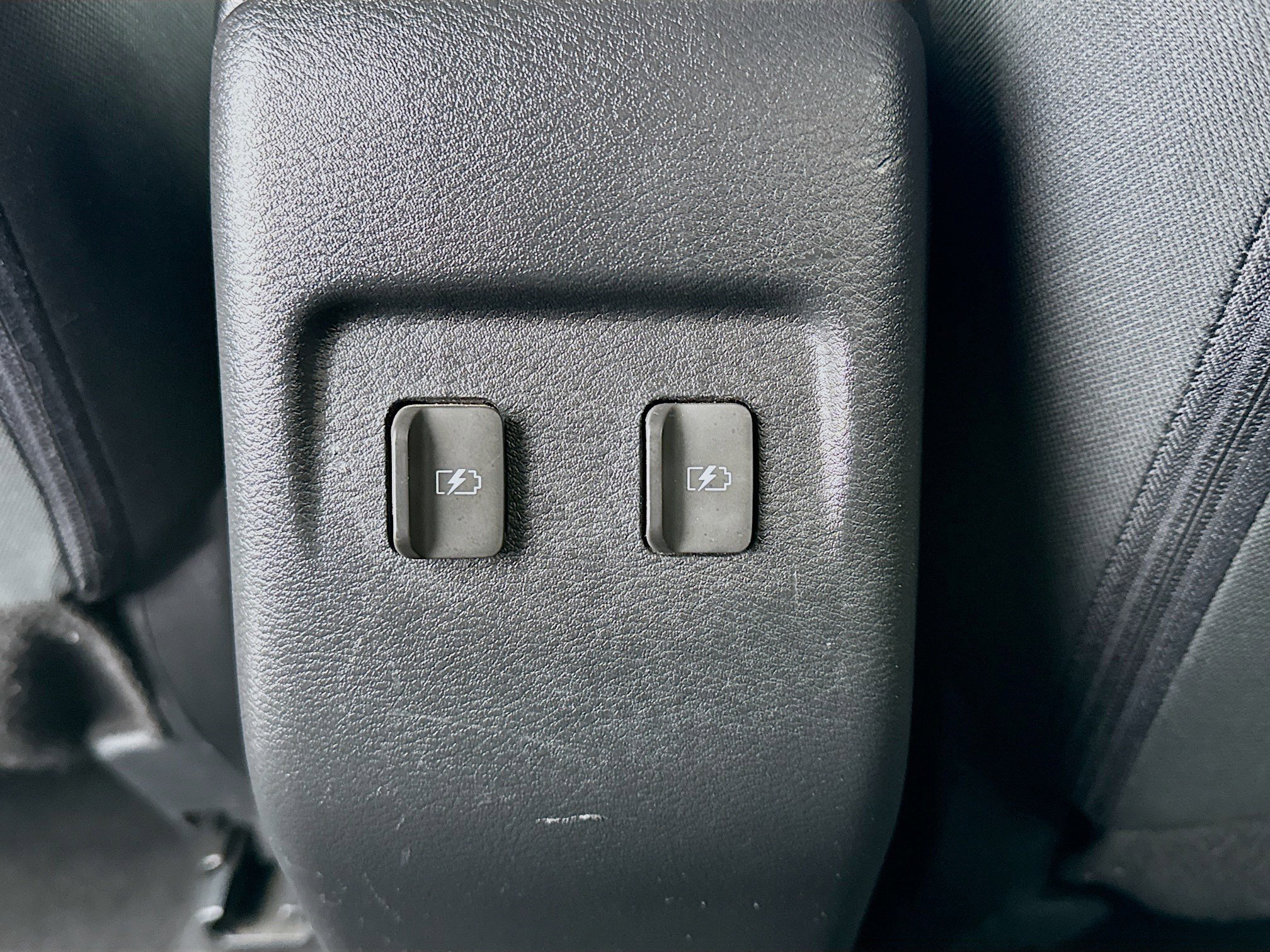 Used 2021 Nissan Kicks SV FWD image 16