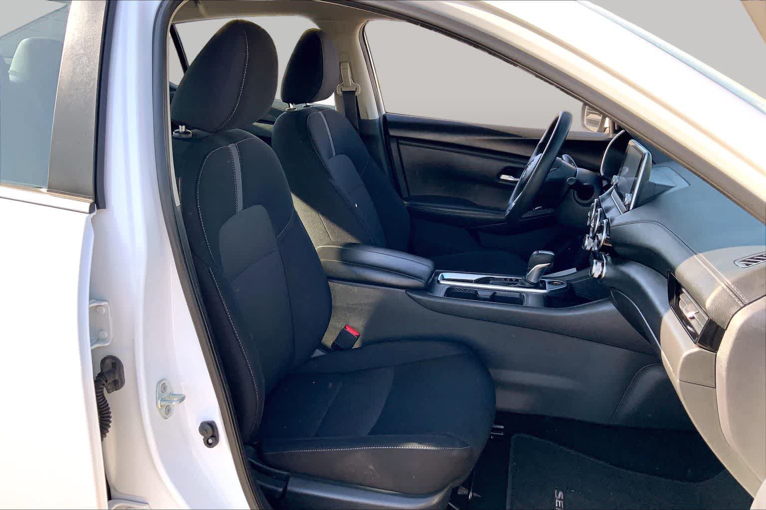 Used 2024 Nissan Sentra SV FWD image 8