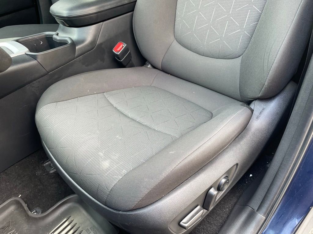 Used 2023 Toyota RAV4 XLE FWD image 24