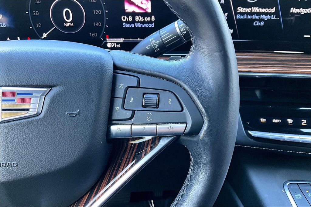 Used 2021 Cadillac Escalade Premium Luxury RWD image 23