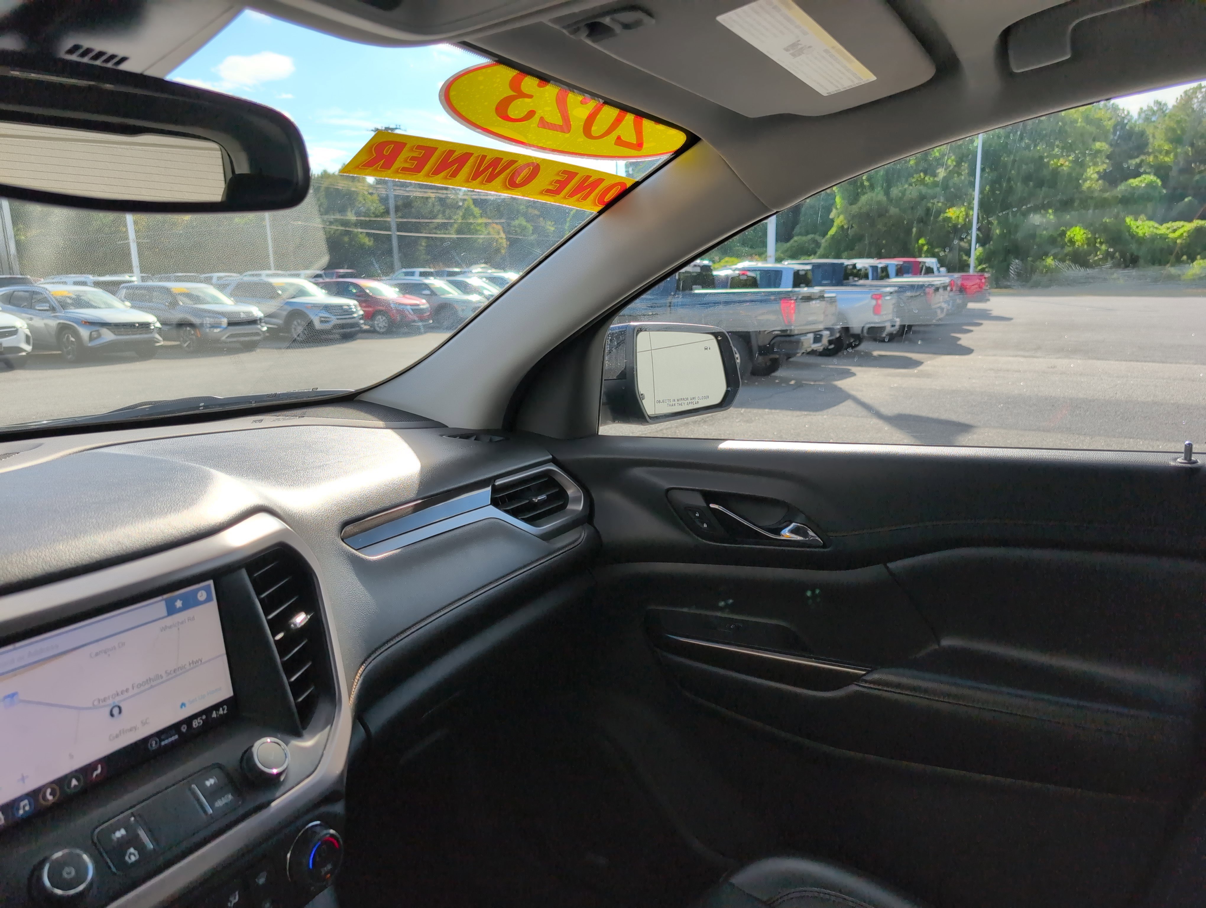 Used 2023 GMC Acadia AT4 w/ Technology Package image 27