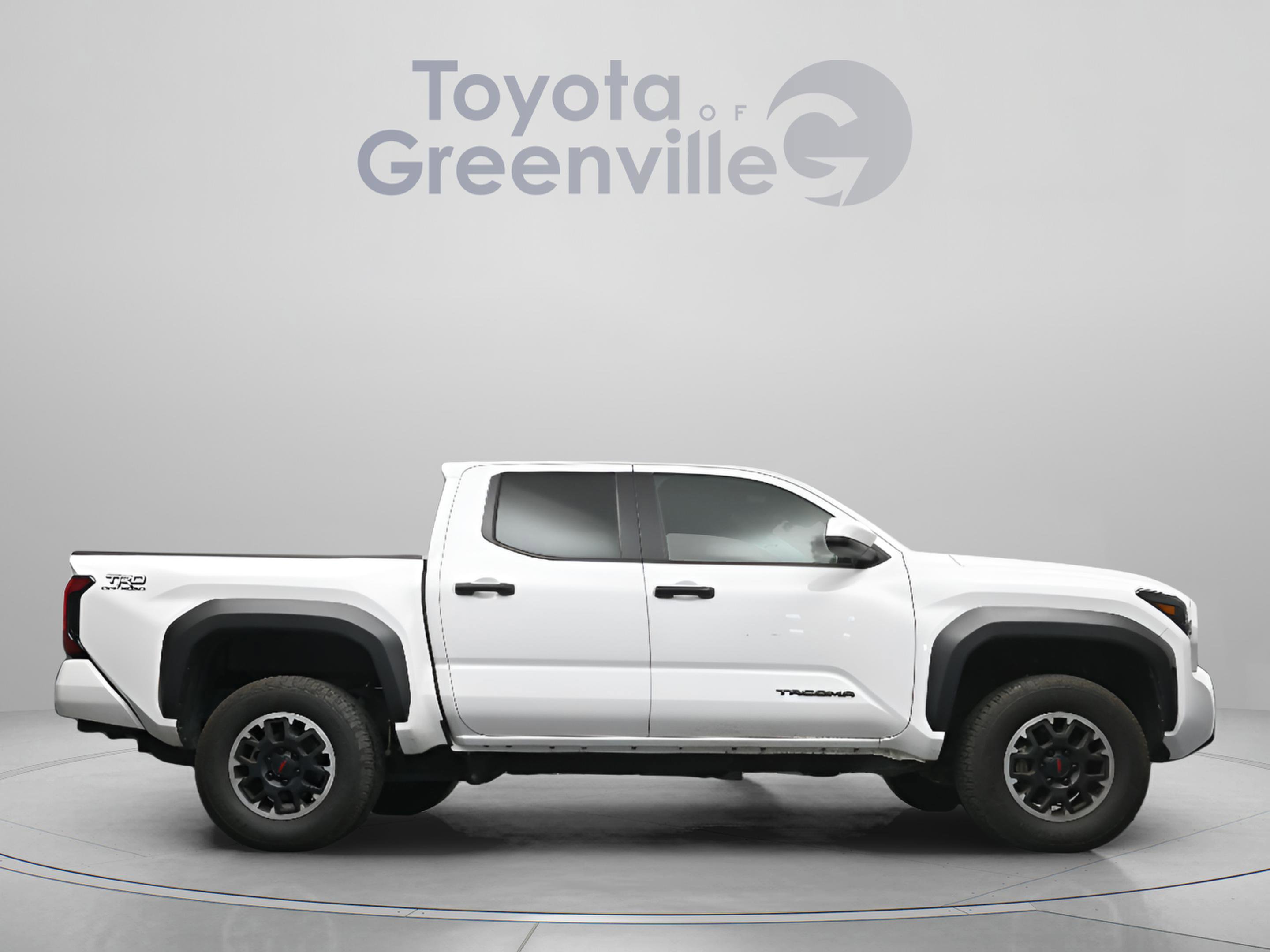 Certified 2024 Toyota Tacoma TRD Off-Road AWD/4WD image 18