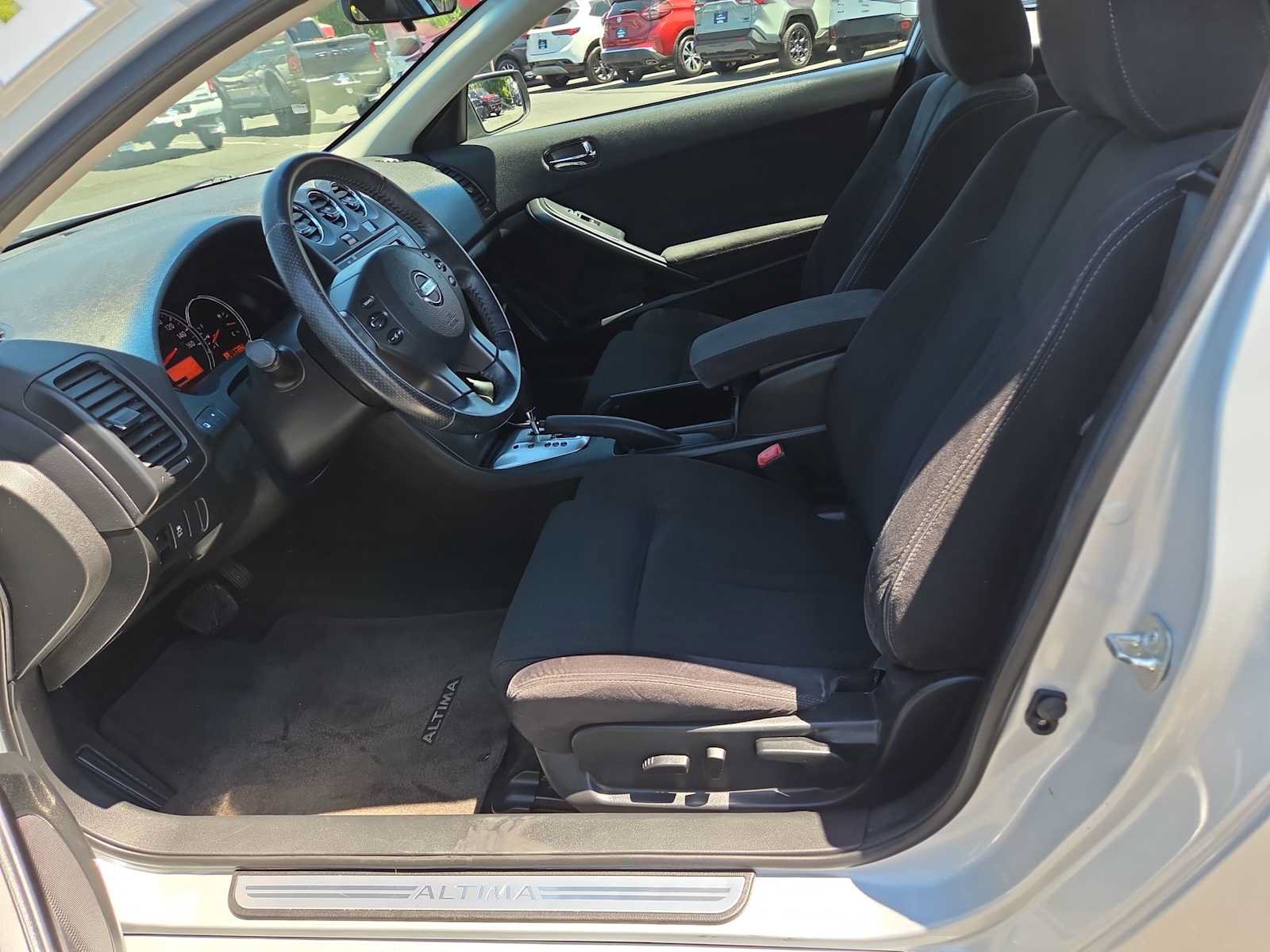 Used 2011 Nissan Altima 2.5 S w/ Convenience Pkg FWD image 19