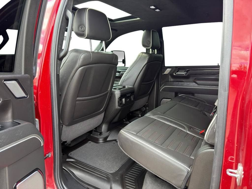 Used 2024 GMC Sierra 2500 AT4X AWD/4WD image 18
