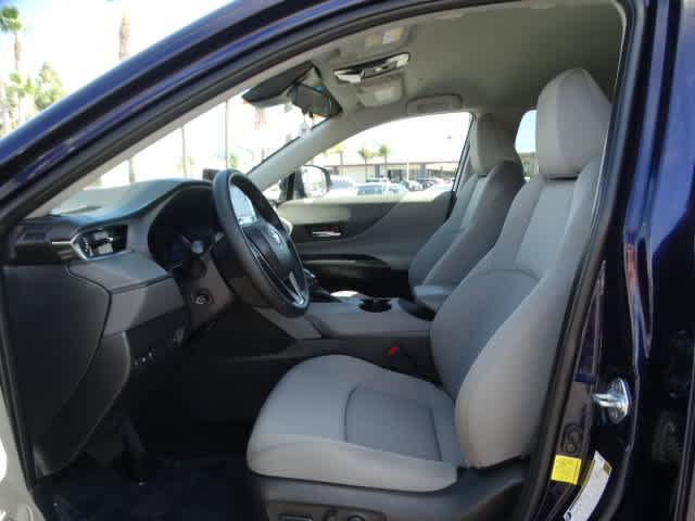 Certified 2023 Toyota Venza LE AWD/4WD image 17