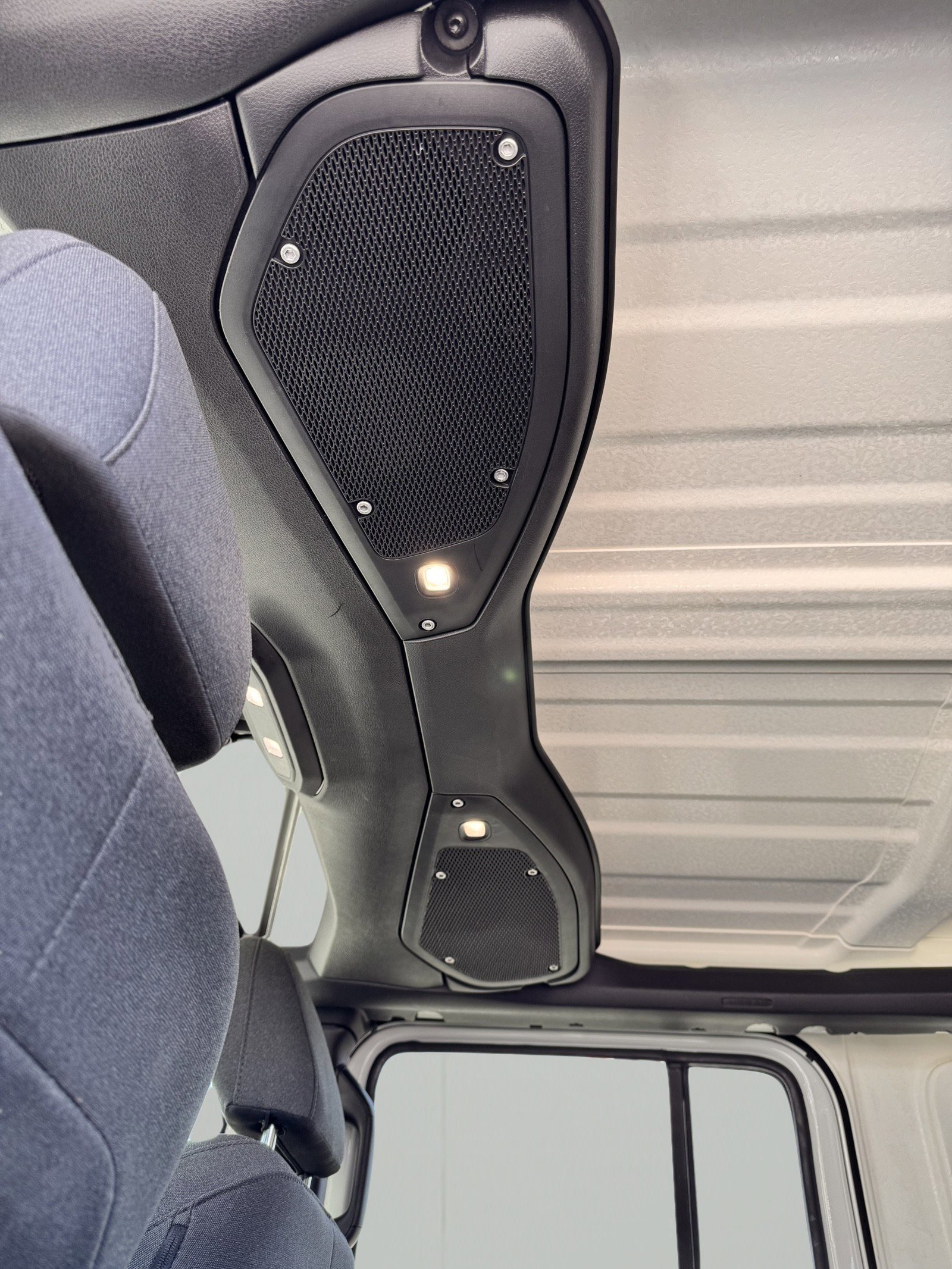 Used 2024 Jeep Wrangler Sahara image 16