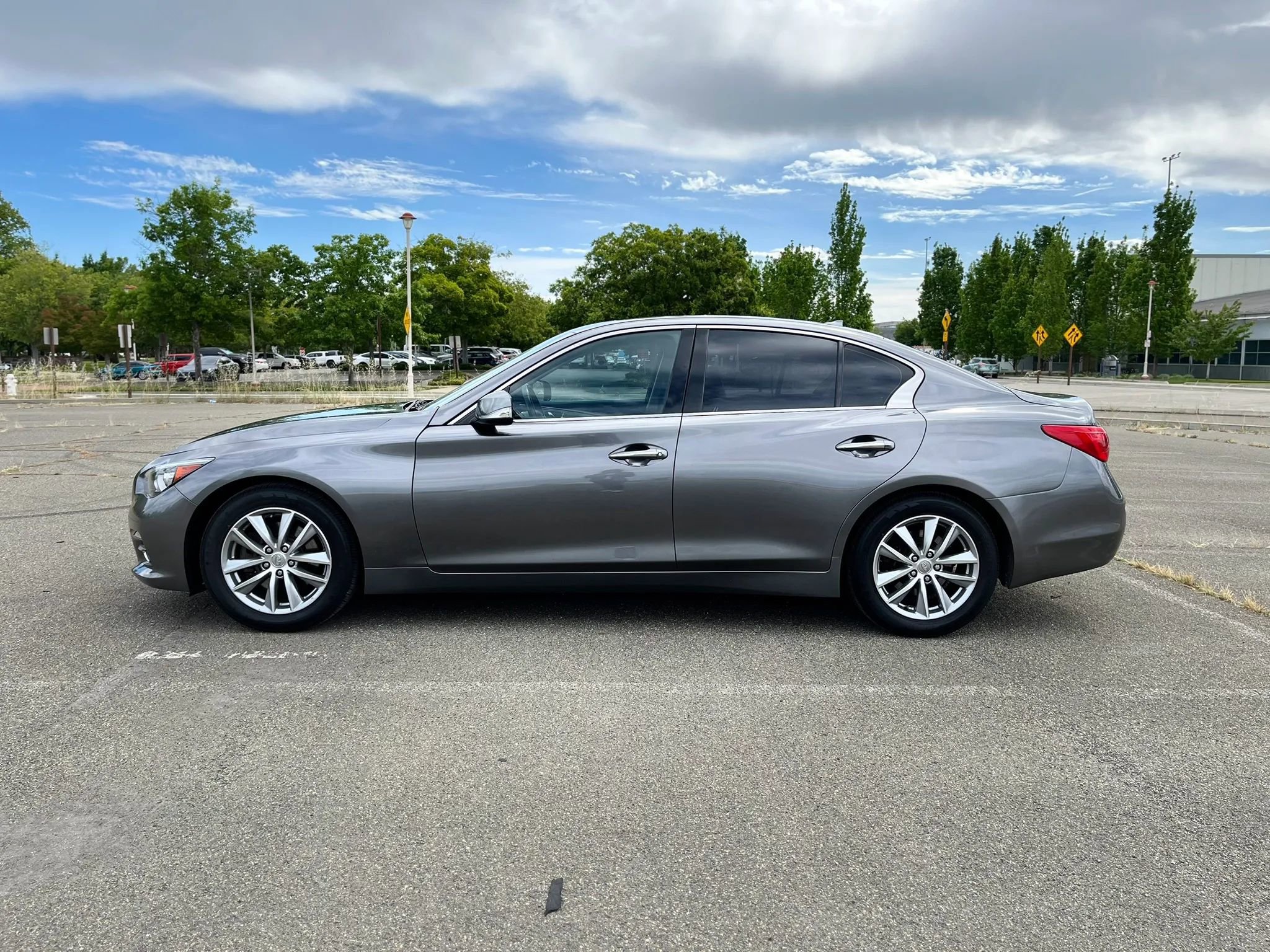 Used 2015 INFINITI Q50 Premium w/ Navigation Package RWD image 8