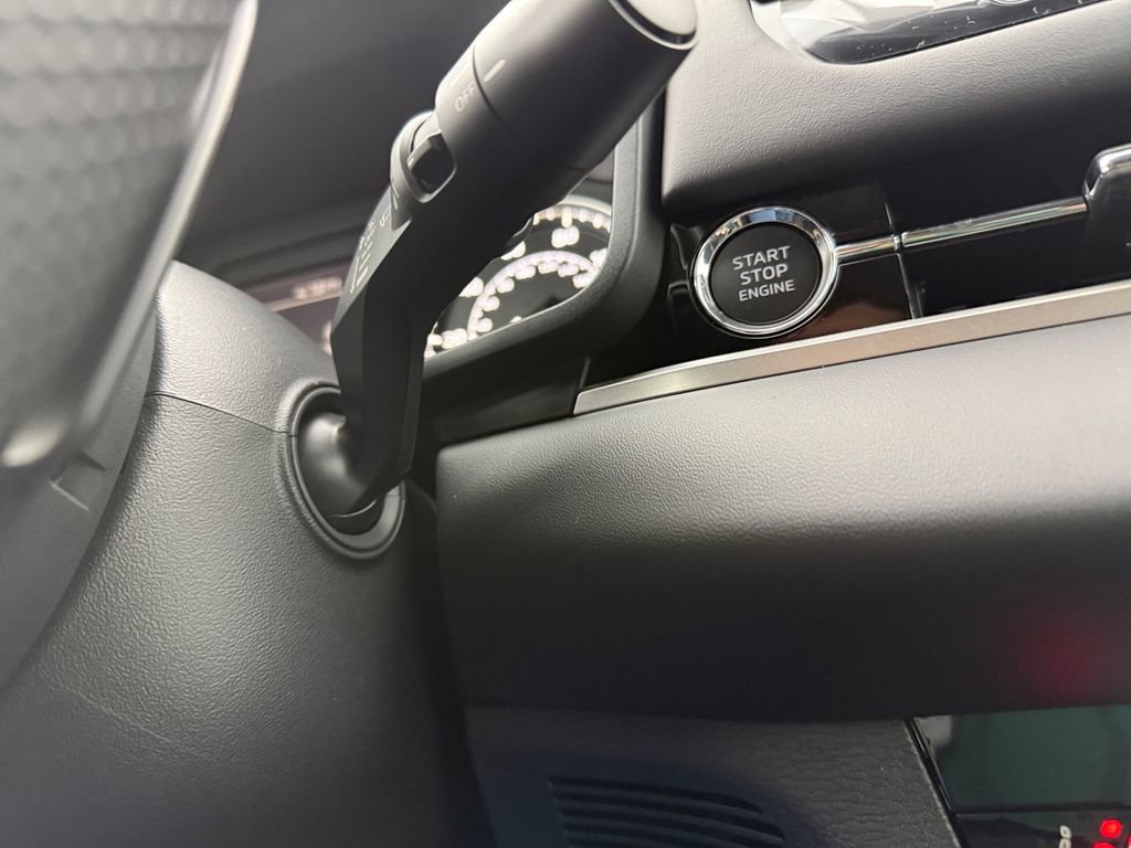 New 2026 Mitsubishi Outlander ES image 30