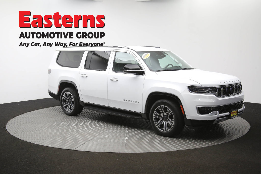 Used 2024 Jeep Wagoneer L Series II w/ Flexible Seating Group AWD/4WD image 57