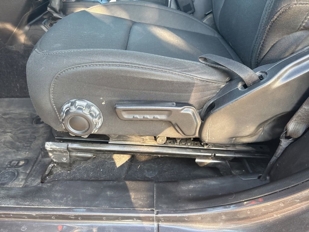 Used 2021 Jeep Wrangler Sport AWD/4WD image 16