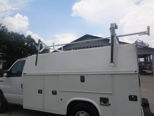 Used 2019 Ford E-350 and Econoline 350 Super Duty w/ Power Windows & Locks Group RWD image 8