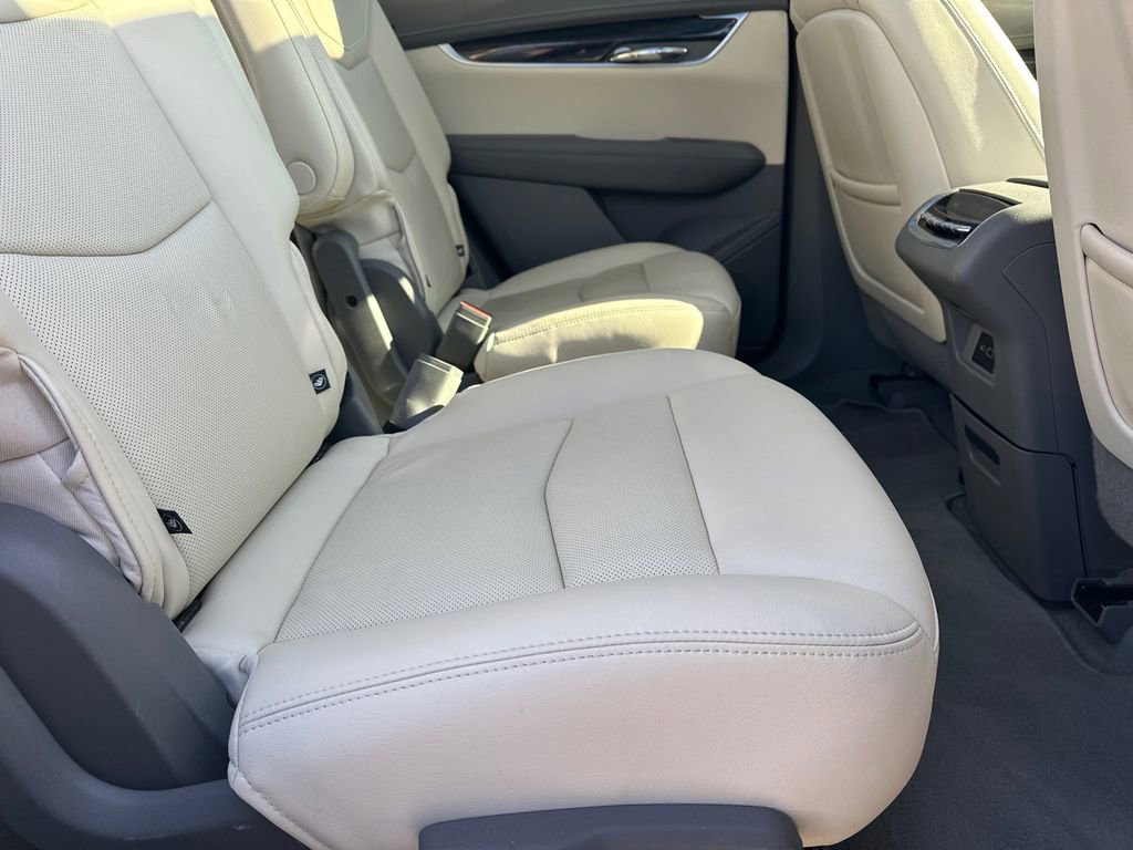 Certified 2022 Cadillac XT6 Premium Luxury w/ Technology Package image 15