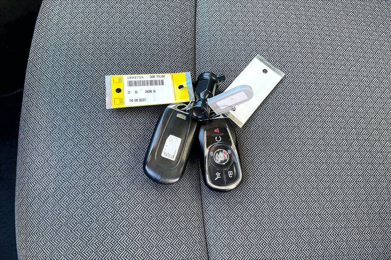 Used 2023 Buick Encore GX Select image 30