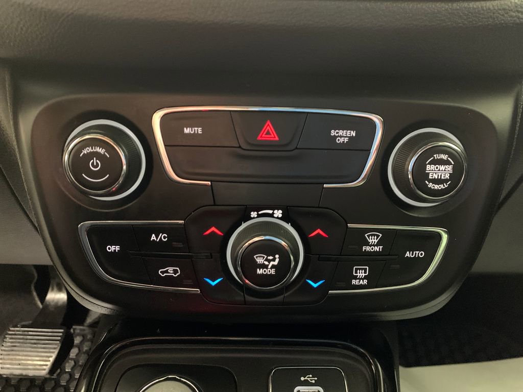Used 2019 Jeep Compass Altitude image 10