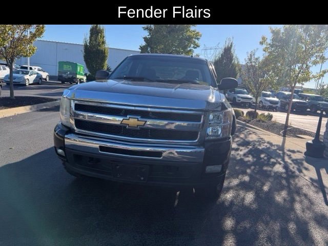 Used 2009 Chevrolet Silverado 1500 W/T AWD/4WD image 2