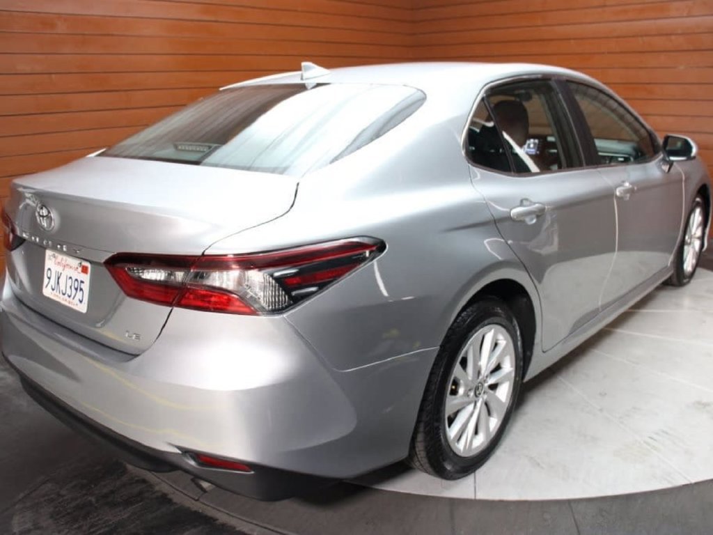 Used 2024 Toyota Camry LE FWD image 3