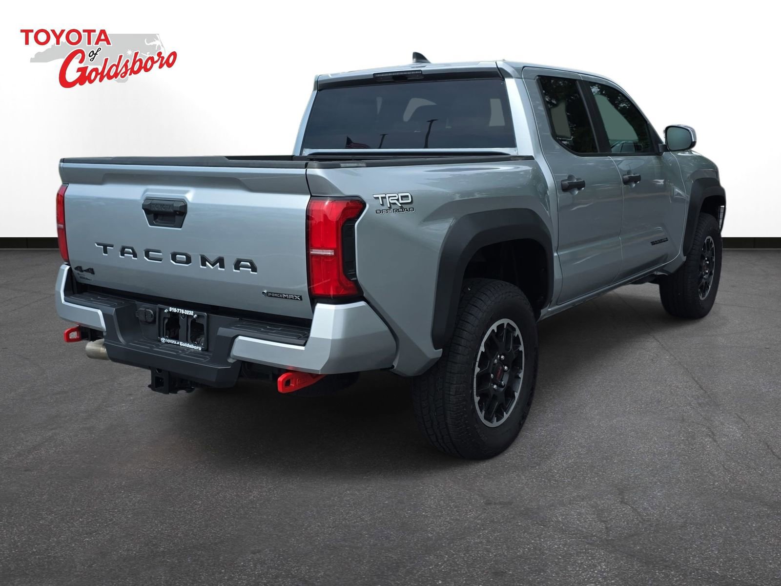 Used 2024 Toyota Tacoma TRD Off-Road AWD/4WD image 5