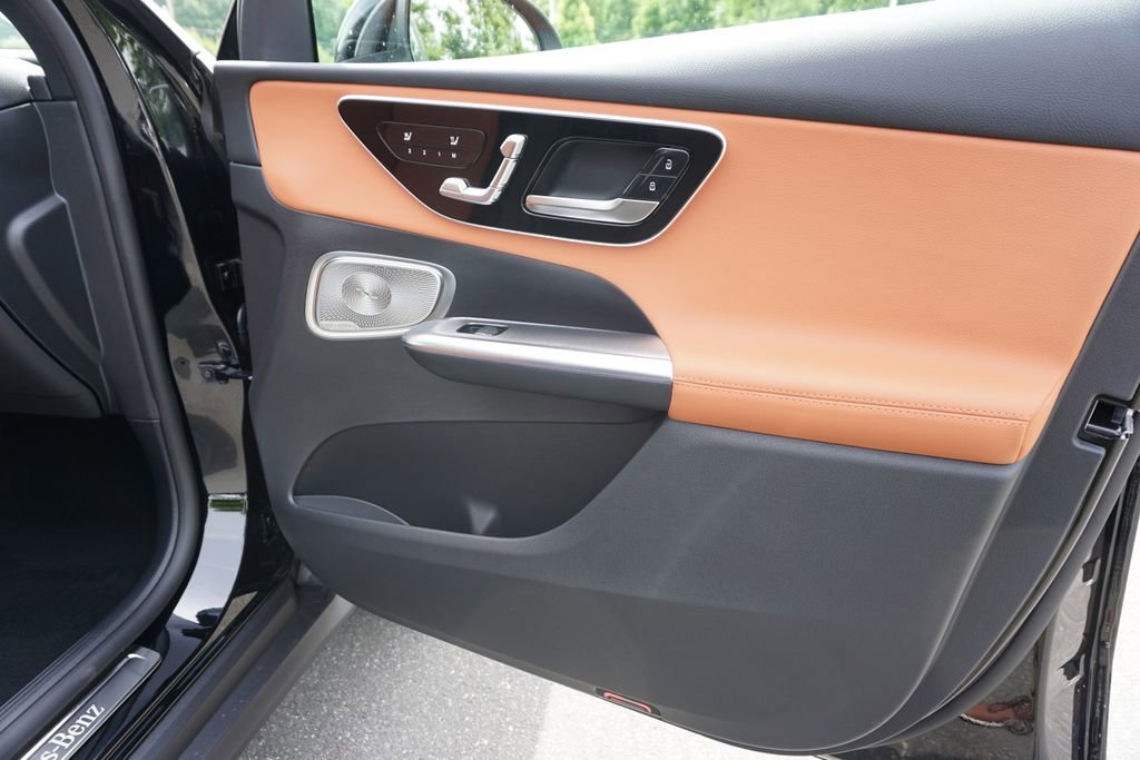 Certified 2025 Mercedes-Benz GLC 350e 4MATIC image 59