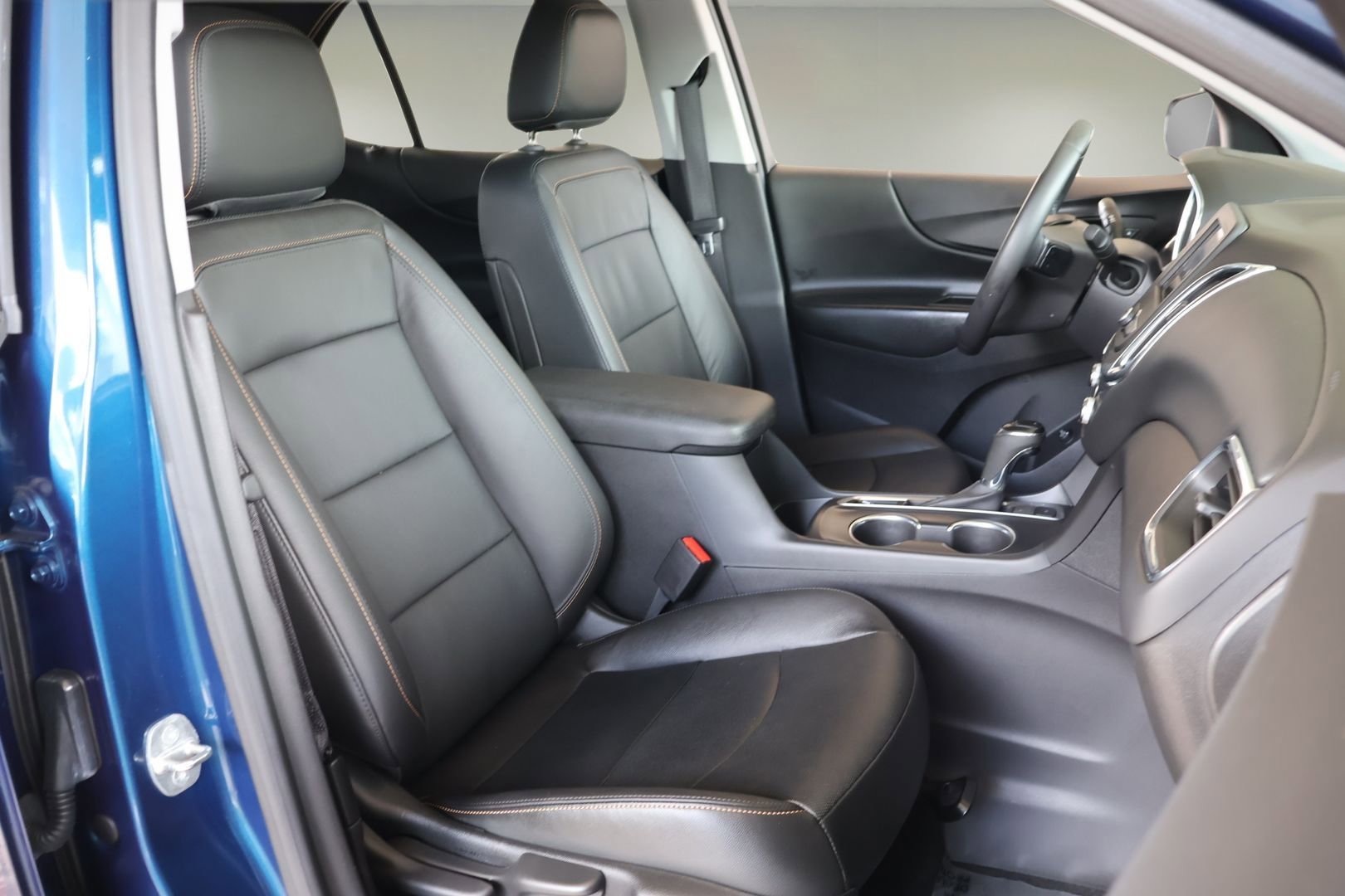 Used 2020 Chevrolet Equinox LT w/ Sport Edition image 19