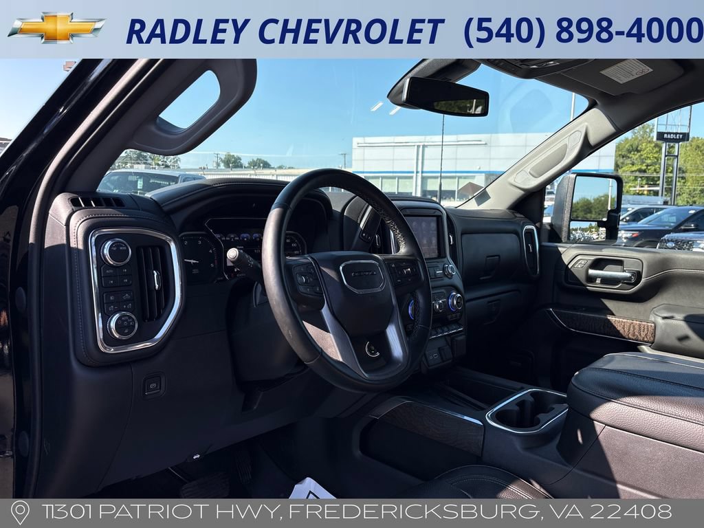 Used 2023 GMC Sierra 2500 Denali AWD/4WD image 4