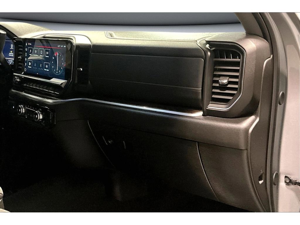 Used 2025 GMC Sierra 2500 SLE w/ SLE Convenience Package image 17