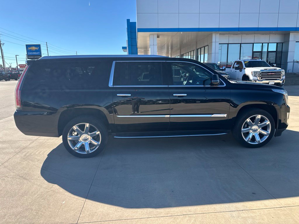 Used 2018 Cadillac Escalade ESV Luxury AWD/4WD image 33